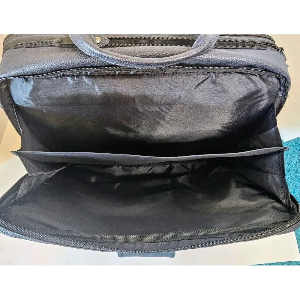 Vintage‎ Carnival Cruise TRIUMPH Inaugural Season 2000 Navy Faux Lthr Laptop Bag